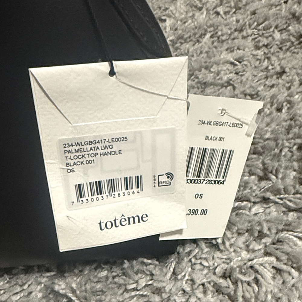 Toteme Elegant Black Shoulder Bag with Gold Detail - Picture 2 of 9
